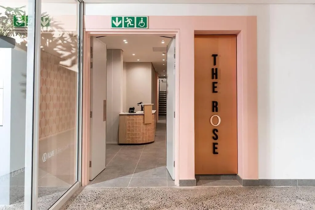 The Rose 409: Modern City Studio With Rooftop Pool Città del Capo Appartamento