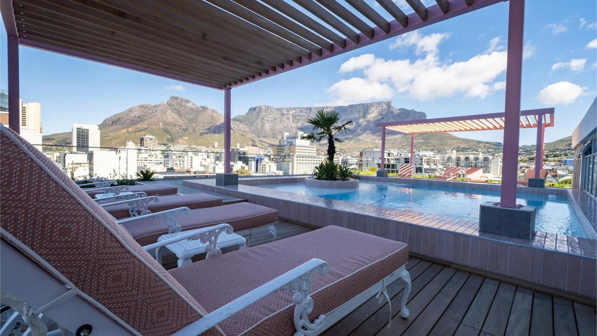 Appartamento The Rose 409: Modern City Studio With Rooftop Pool Città del Capo